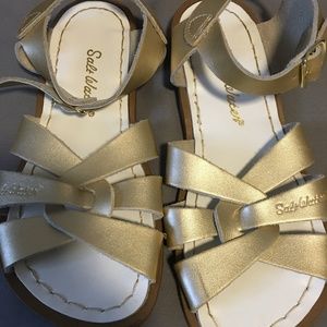 Girls Youth SALT WATER Gold Leather Sandals 2